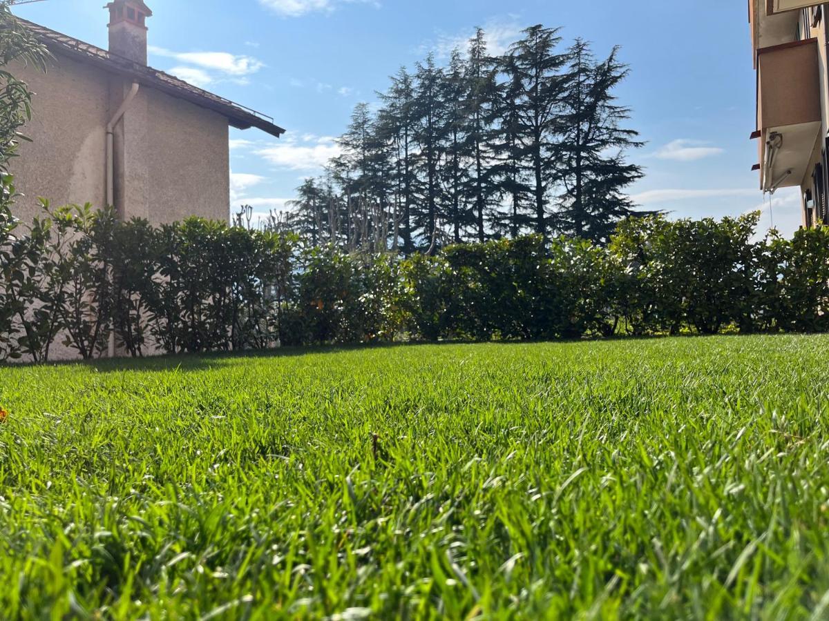 Ferienwohnung La Casa Dei Pini Lierna Exterior foto